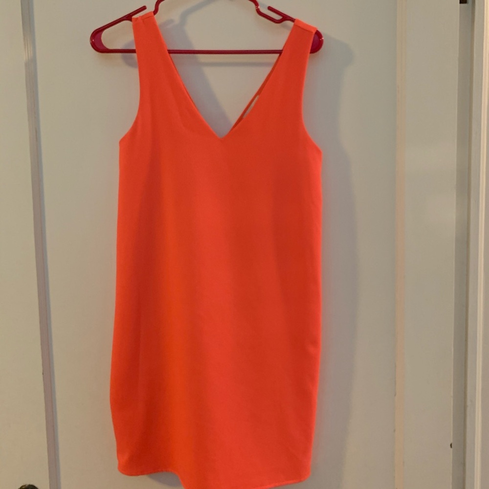 Gianni BINI Dress. Vneck front and back. Worn once